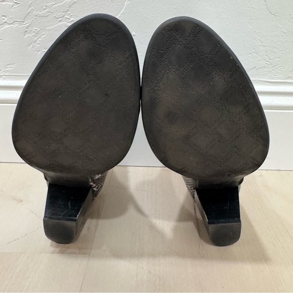 Vionic Naomi Snake Print Ankle Booties Black Suede Women's 8 Zipper - Picture 9 of 12